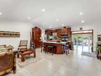 House 2744301093