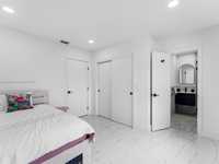 House 2740932943