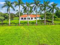House 2740932915
