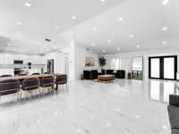 House 2740932925