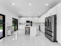 House 2740932928