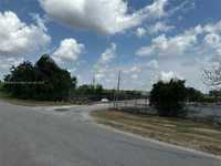 House 2745995015