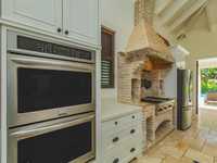 House 2755276704