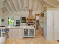 House 2755276730