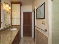 House 2755277238