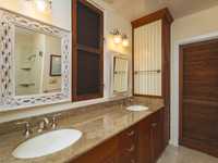 House 2755277268