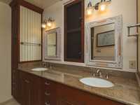 House 2755277273