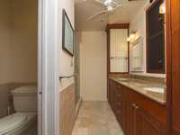 House 2755277302