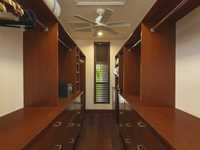 House 2755277385