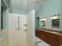 House 2755277415