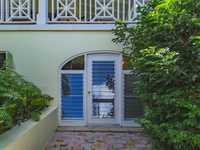House 2755277433