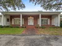 House 2792710647