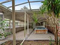 House 2792710714