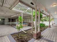 House 2792710715