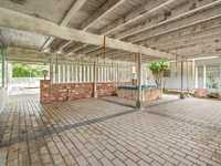 House 2792710717