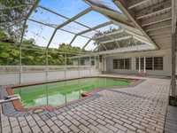 House 2792710726