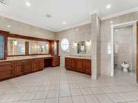 House 2775724505