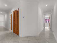 House 2775724524