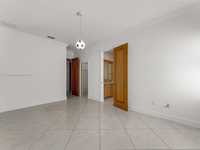 House 2775724572