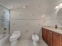 House 2775724577