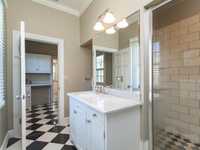 House 2778492590