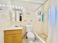 House 2807854925