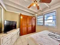 House 2807855053