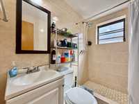 House 2807855216