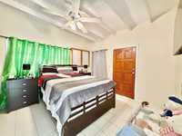 House 2807855320
