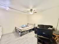 House 2807855406