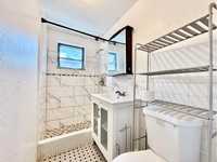 House 2807857734