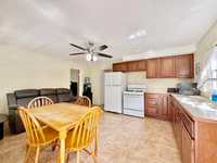 House 2807857752