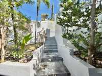 House 2807857529