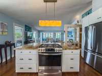 House 2805994308