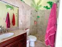 House 2805994568