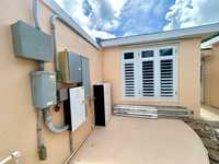 House 2805995029