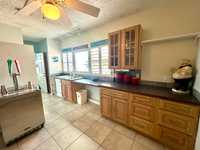 House 2805995123