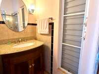 House 2805995229