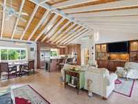 House 2790295140