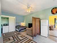 House 2908985455