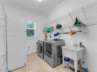 House 2792714667