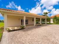 House 2792714677