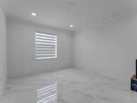 House 2792714700
