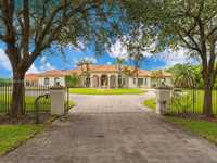 House 2792714709
