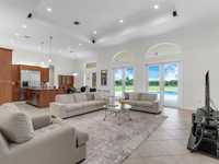 House 2792714625