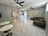 House 2792923900