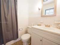 House 2895227937