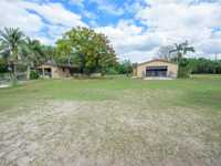 House 2895228000
