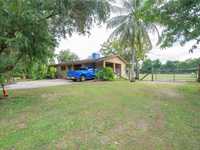 House 2895228047