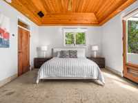 House 2794263157